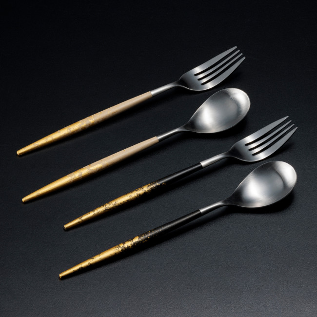 Cutipol MIO – Gold Leaf “Chirashi” Pattern (Set of 4)【Free